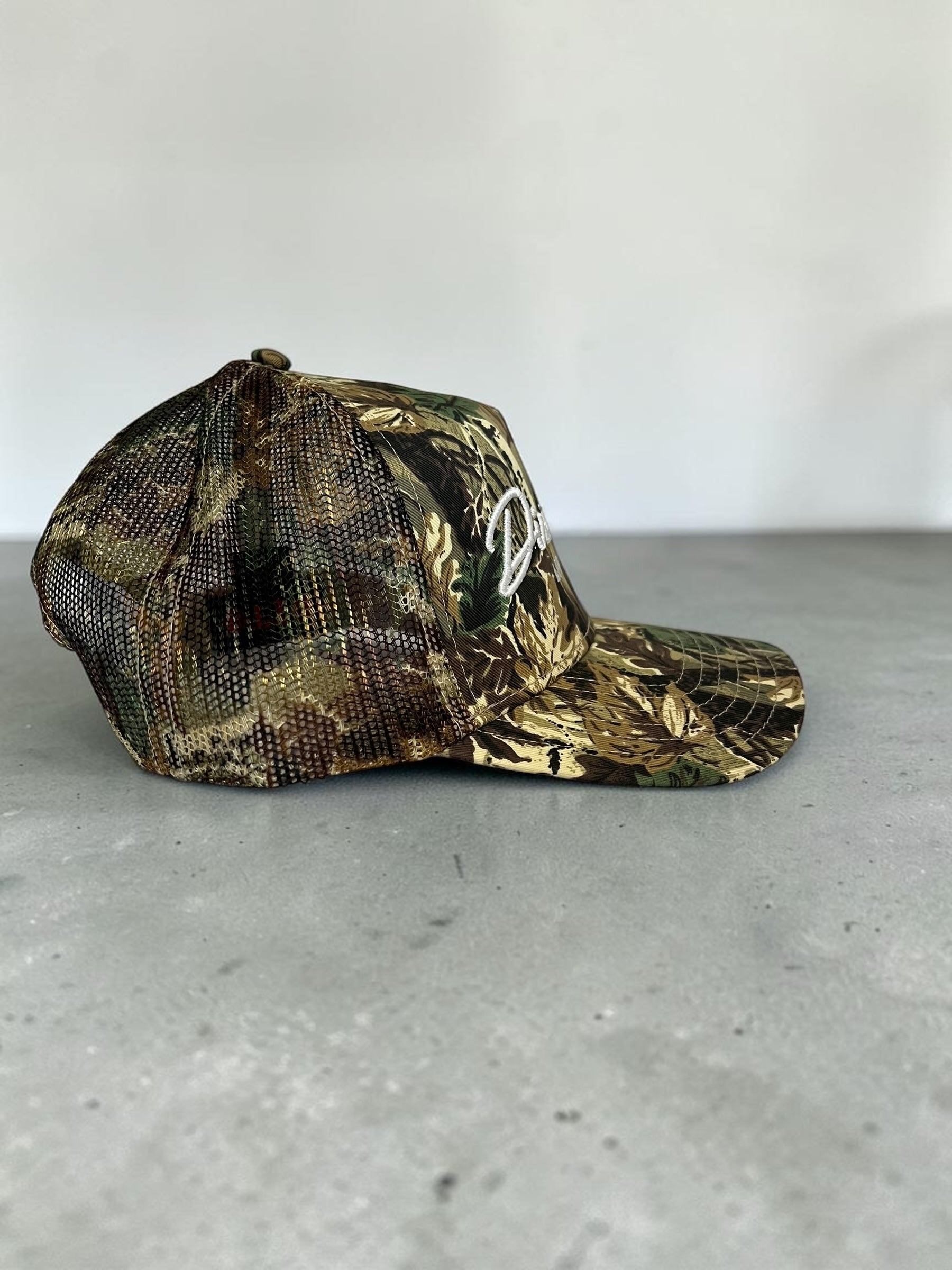 High Plains – Mesh Trucker Hat | White