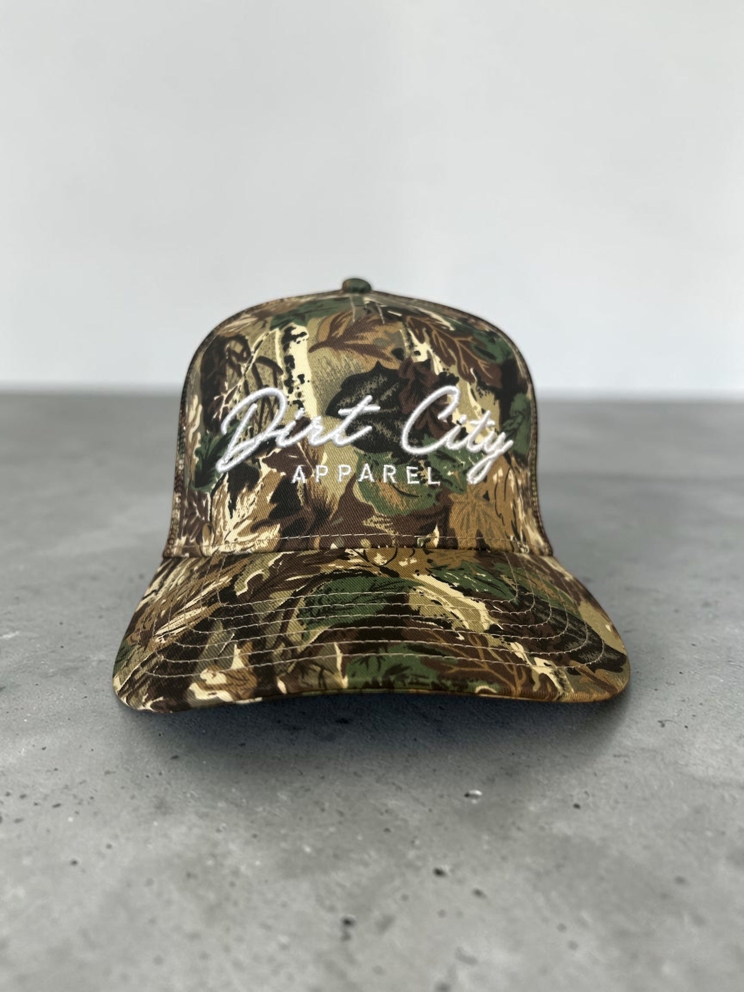 High Plains – Mesh Trucker Hat | White