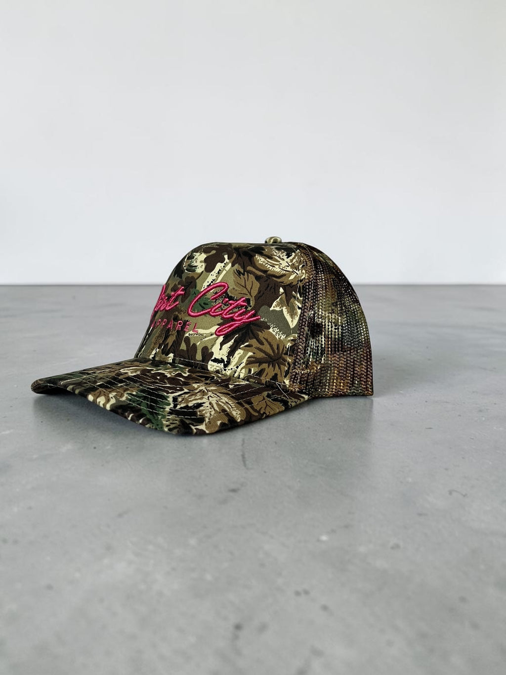 High Plains – Mesh Trucker Hat | Pink