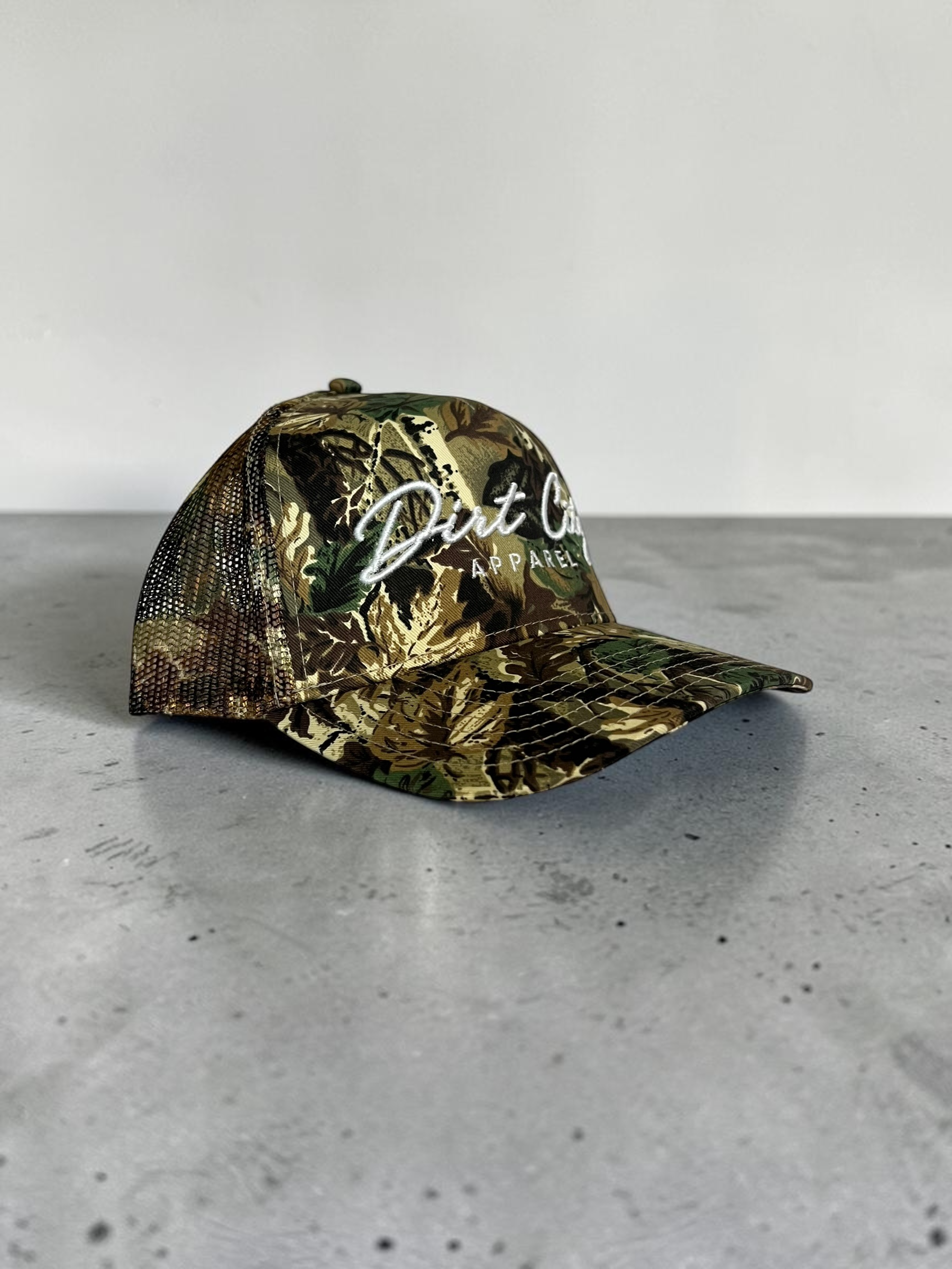 High Plains – Mesh Trucker Hat | White